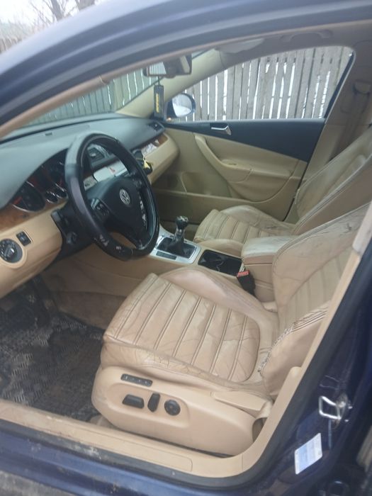 Vand VWPassat B6(2.0 FSI cod BLR)acte valabile tot anul,NU OFER FISCAL
