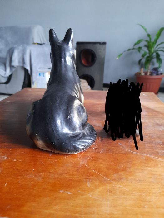 Цветарник,Старо Керамично куче и Испанска кожена  манерка