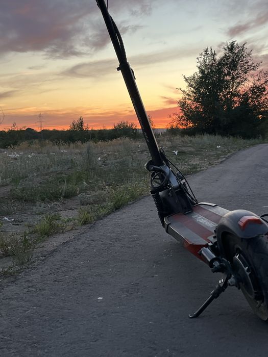 электро самокат Kugoo m4