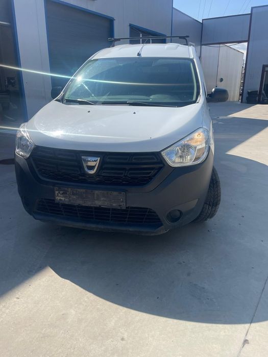 Vând Dacia Dokker