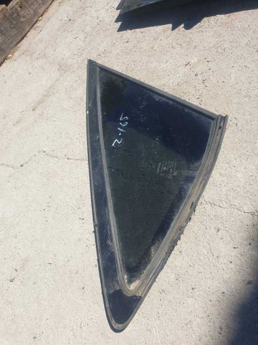 Боковое стекло (форточка) Lexus RX/Toyota Harrier 2-поколение