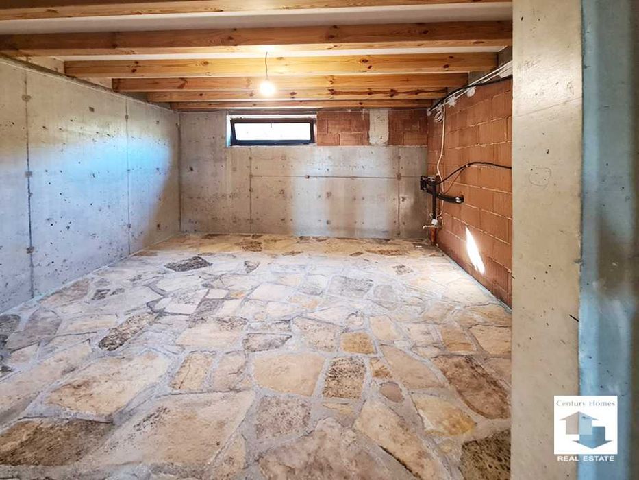 125186 Новопостроена къща с панорамна гледка в с. Средни колиби