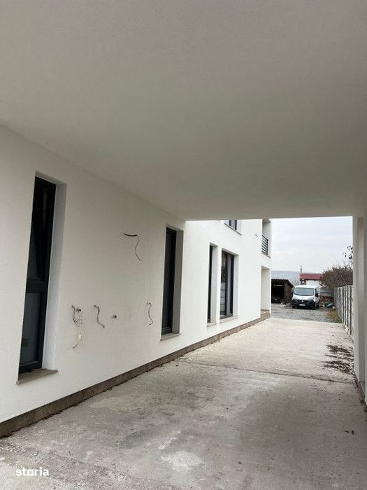 Casa Noua Semifinisata in Someseni, 700mp teren