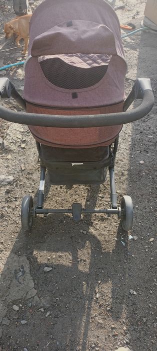 Коляска с автомобильным креслом.