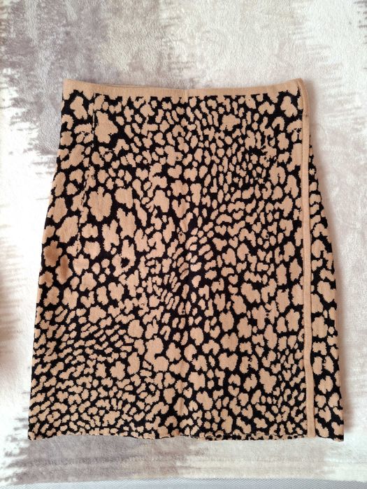 Дамска пола от плетиво