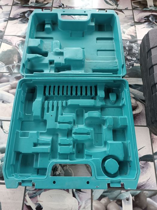 Празни куфарчета 2бр