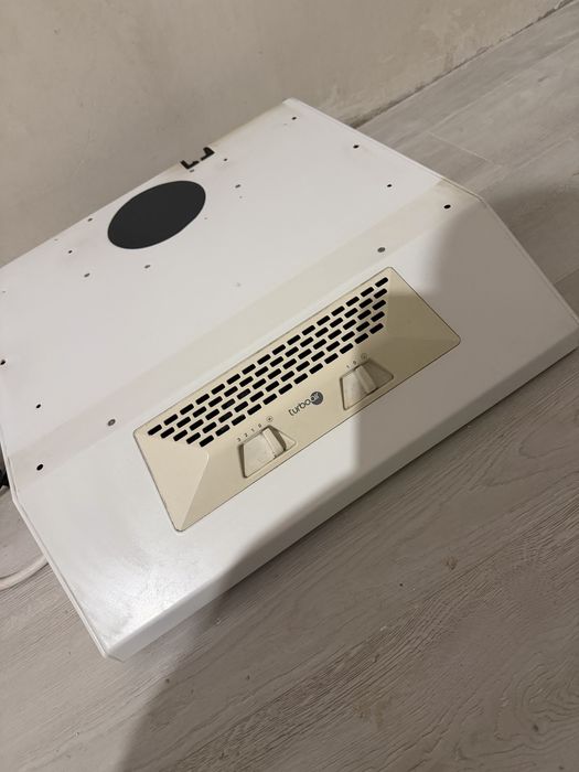 Продам вытяжку на кухню