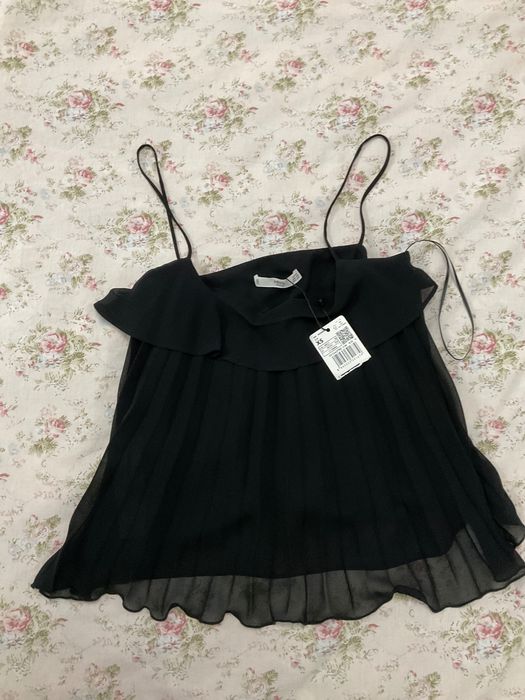 Черен топ от Mango,нов,с етикет