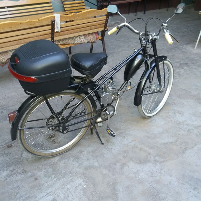 вело мотор пвз год выпуска 1969  в отличном состоянии мотор новый