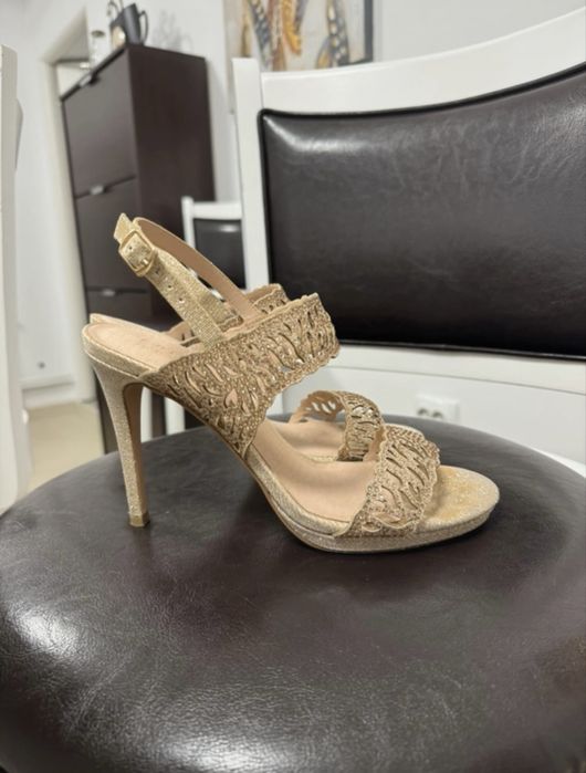 Sandale elegante eu toc Menbur