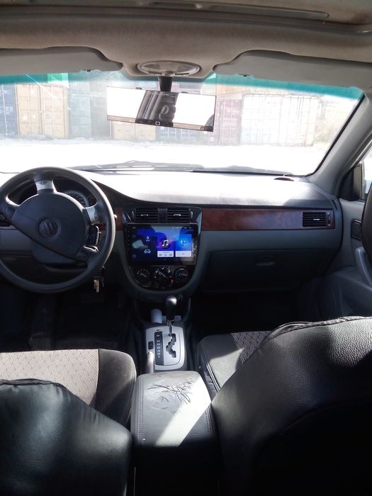 Срочна сотилади Ласетти афтомат