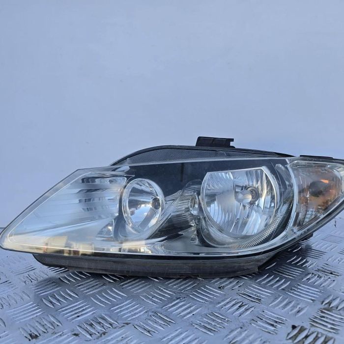 Far stanga halogen Seat Exeo