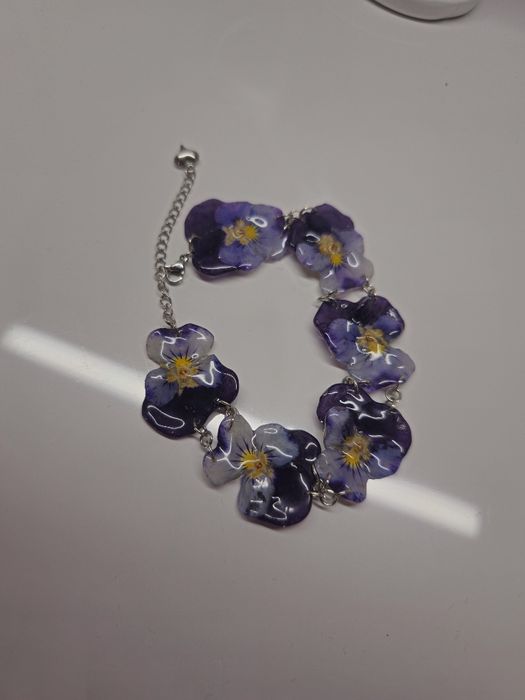 Комплект гривна, пръстен и обеци. Истински градински теменужки