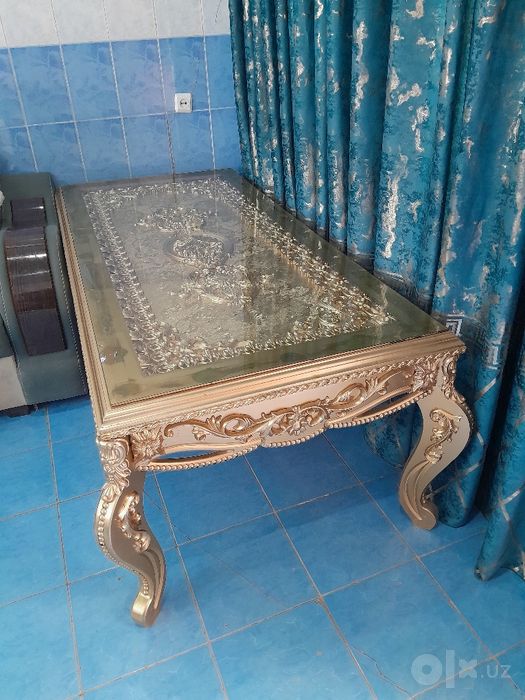 Stol ustar narx kelishiladi
