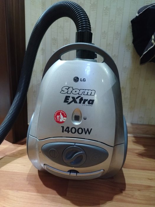 Пылесос LG 1400w