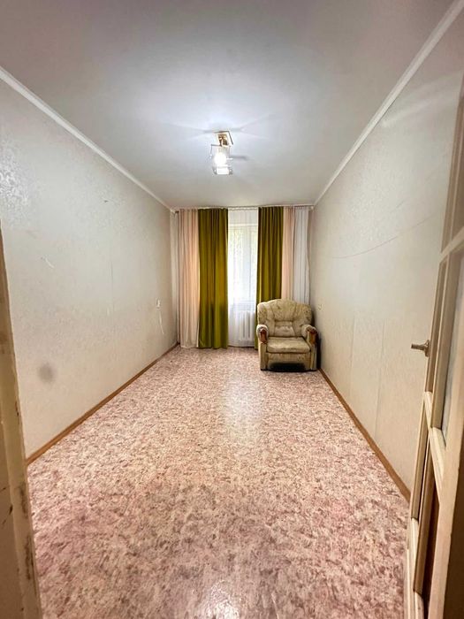 Продам 4 ком. квартиру в мкр. Школьник