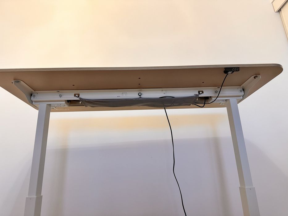 Vand masa birou actionat electric Ikea Rodulf cu blat 1400x600