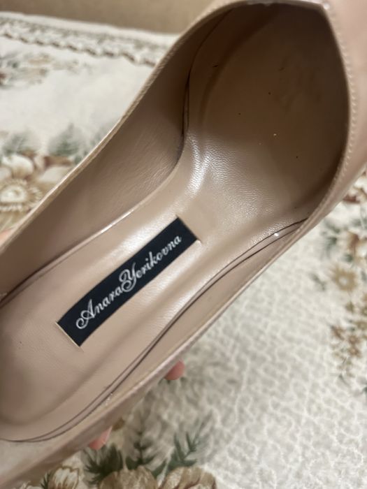 Лодочки туфли б/у бежевые