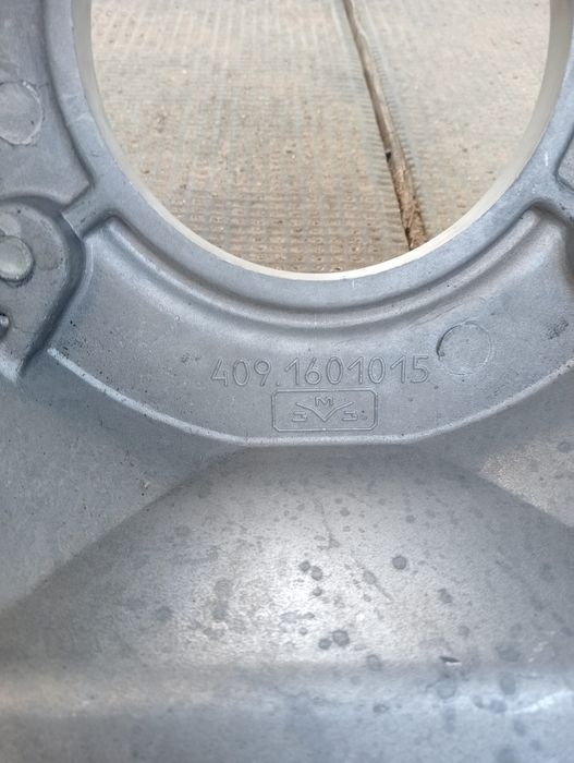 Колокол змз 409 кожух кпп уаз