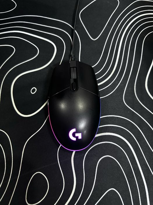 Продаю игровую мышку Logitech G102
