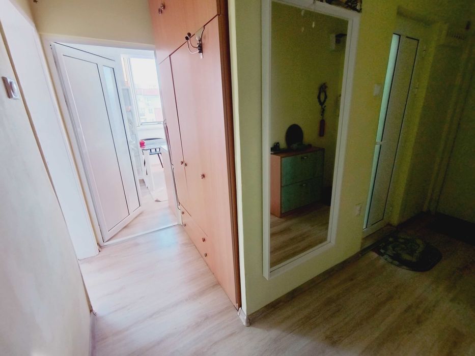 Продава се Двустаен апартамент в Добрич, Център - 68 кв.м за 1013 €/кв.м - Снимка #3