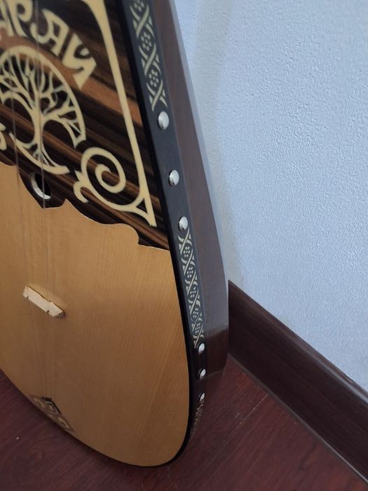 Кәсіби домбыра сатамын