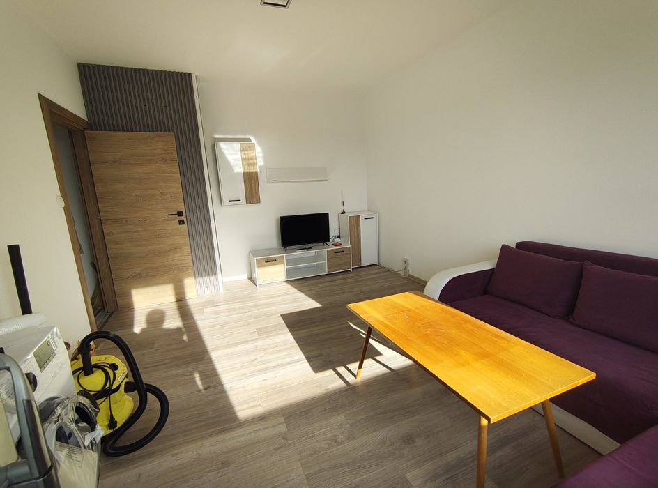 Продава се Двустаен апартамент в Шумен, Тракия - 58 кв.м за 1627 €/кв.м - Снимка #1