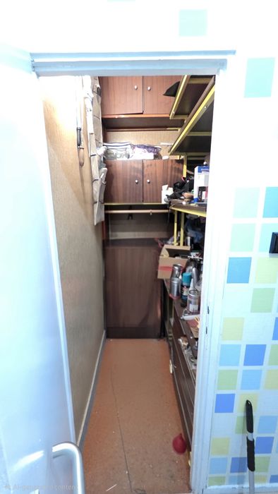 Продава се тристаен апартамент в гр. София , ж.к. Дружба 1