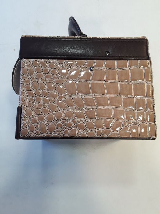 Кутия за бижута 22 лв.