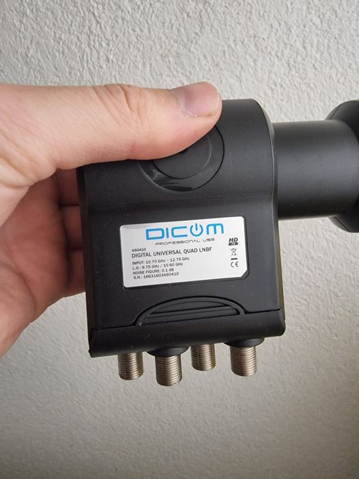 LNB DICOM cu 4 iesiri
