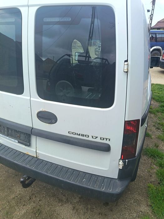 Vând Opel Combo 1.7