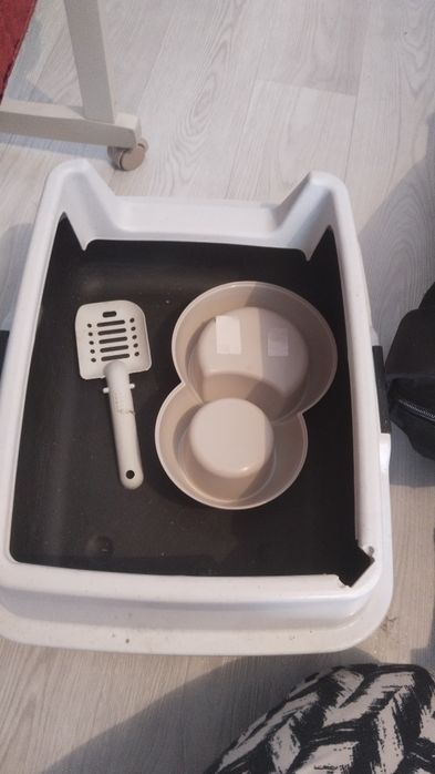 Лоток для кошки продам