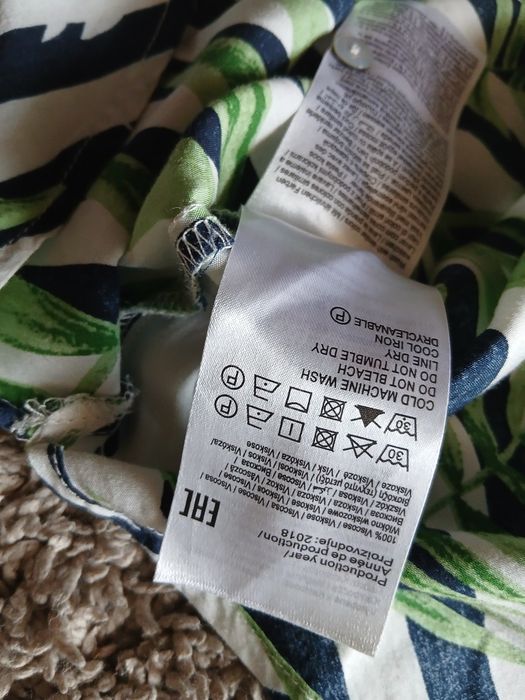 Bluză ONLY 100% vâscoză, imprimeu tropical, măr. 34