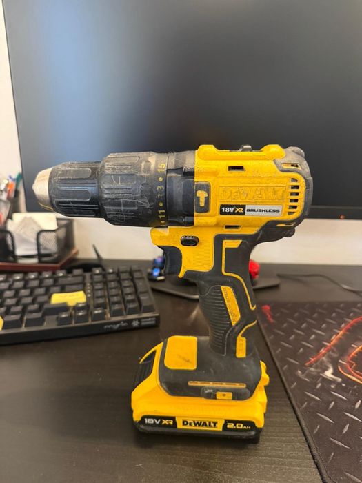 Filetanta DeWalt DCD778 cu baterie 18v 2ah