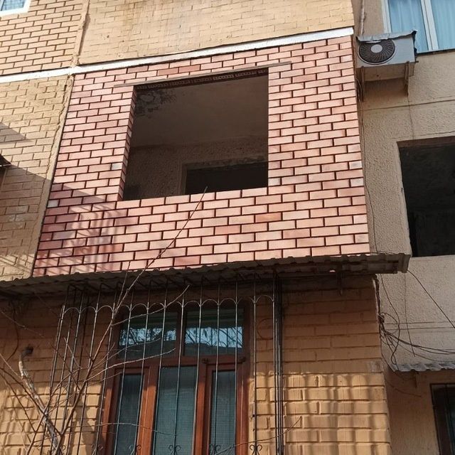 Кладка балкон, Balkonga g'isht teramiz