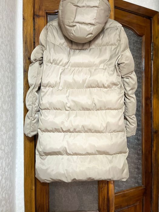 Продается зимний пуховик.