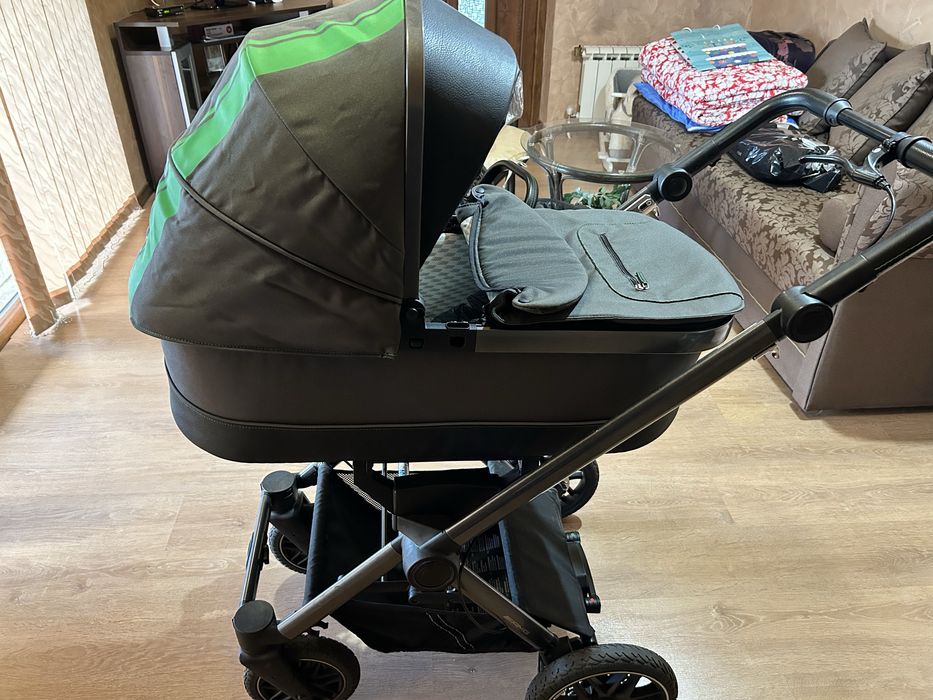 Детска бебешка количка hartan mercedes amg 2в1