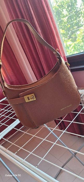 Дамска чанта,почти не употребявана, лека,удобна,елегантна