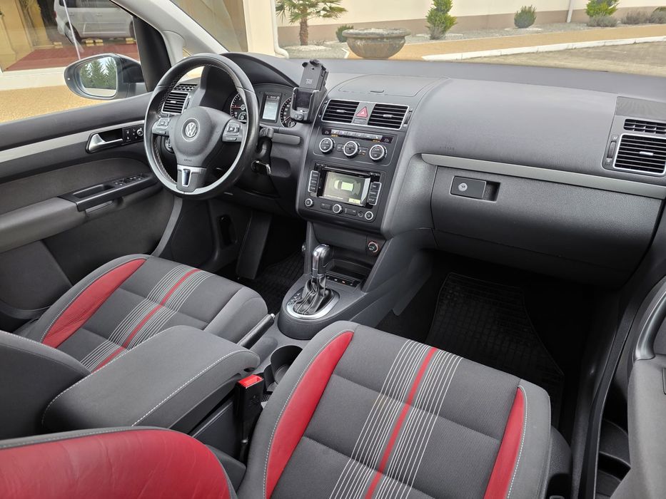 VW Touran Match 2.0 tdi 140 cp 2013 DSG