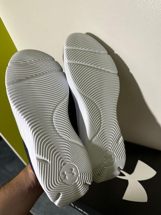 Under Armour mojo 2 marimea 41 noi in cutie