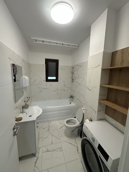 Inchiriez apartament 2camere in spate la ESSO Giroc