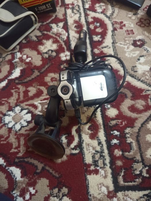 Это видеорегистратор Ritmix F-20M