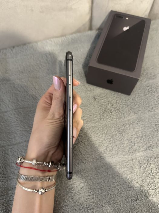 Iphone 8 plus 64 G