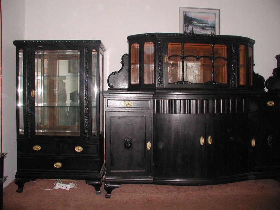 Persoana fizica vand garnitura mobila veche