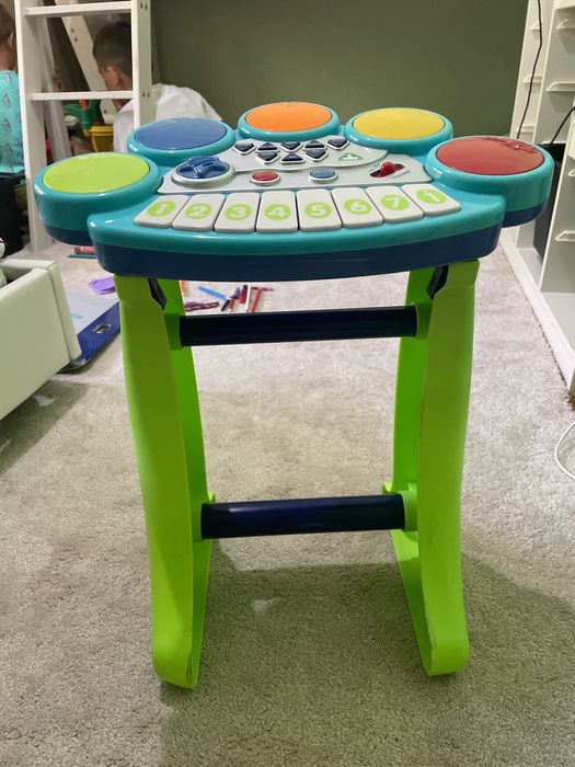 Интерактивна играчка - пиано с барабани