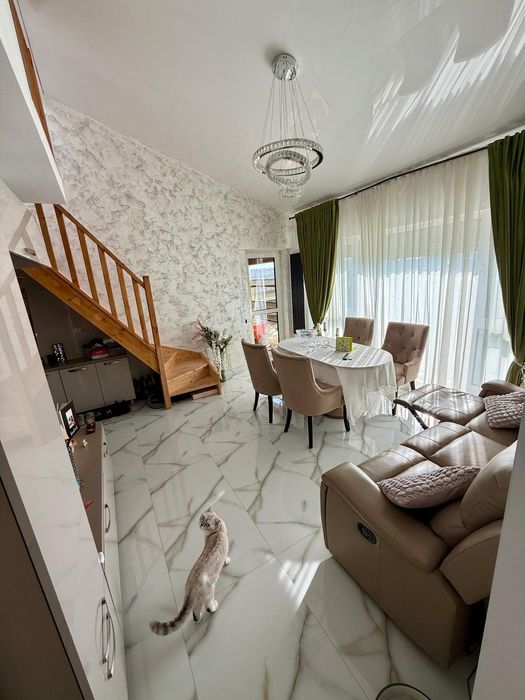 Apartament 4 camere tip duplex