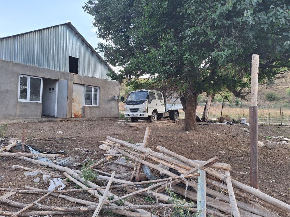 Продам участок. .