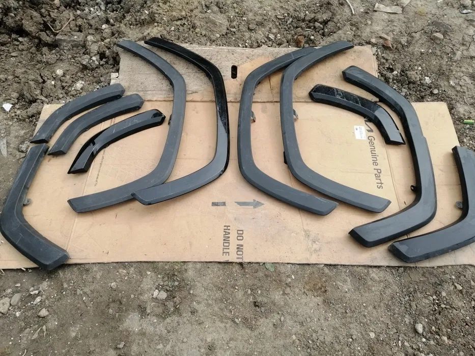 Overfender/Bandou aripa Toyota RAV 4 2019/2020/2021/2022/2023/2024