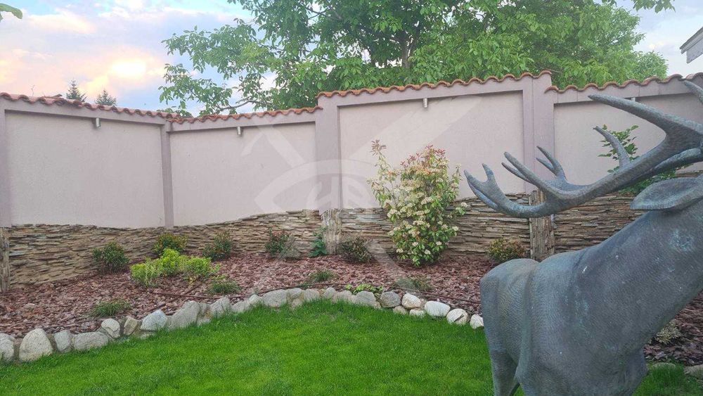 Имение с басейн, сауна и фитнес в Долнослав 78996