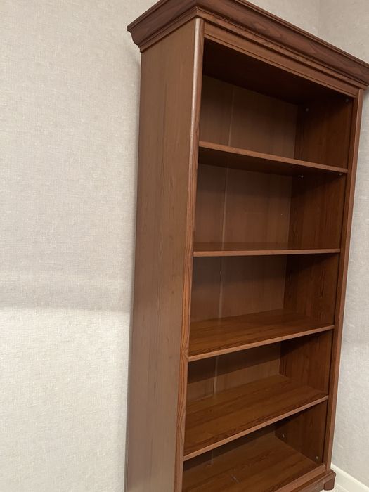 Продам шкаф срочно